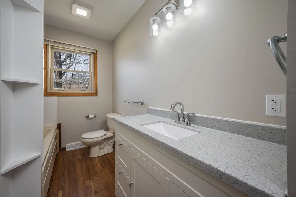 1721 Bantom Place Worthington, MN 56187