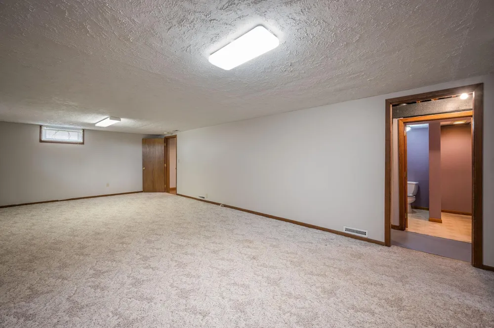 1721 Bantom Place Worthington, MN 56187