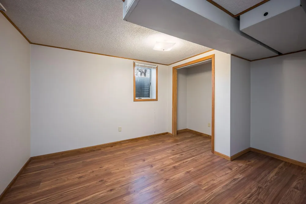 1721 Bantom Place Worthington, MN 56187