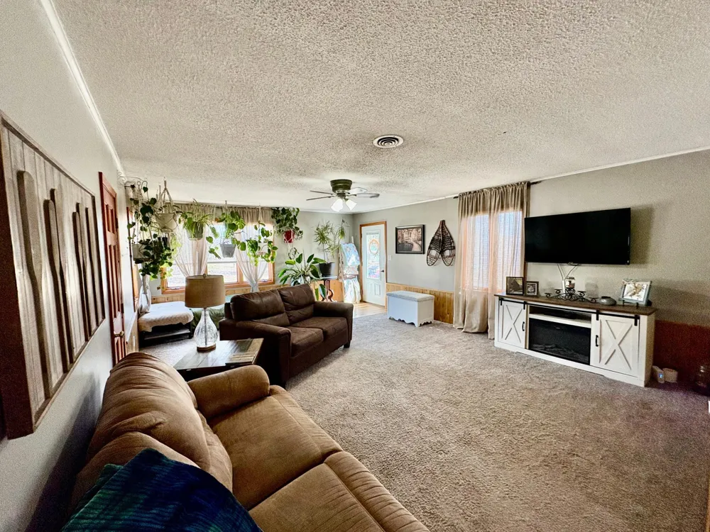 121 5th Avenue NW Baudette, MN 56623