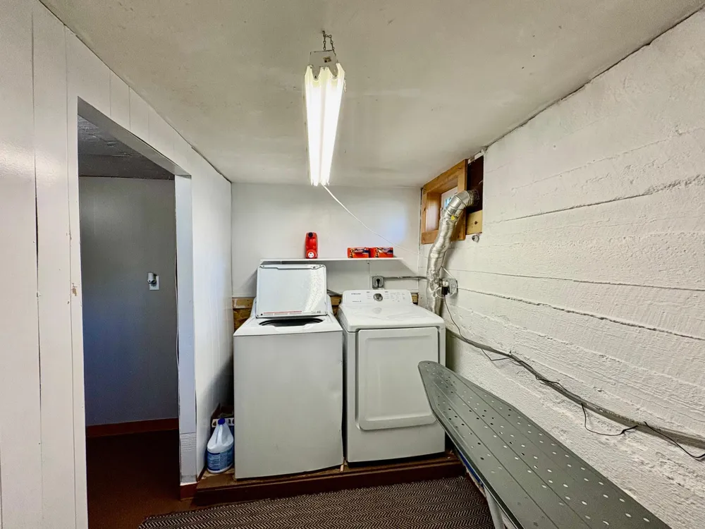 121 5th Avenue NW Baudette, MN 56623