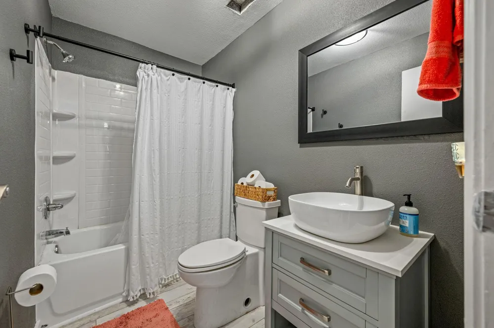 904 W Harrison Avenue Port O Connor, TX 77982