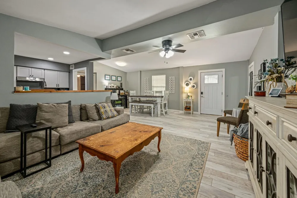 904 W Harrison Avenue Port O Connor, TX 77982