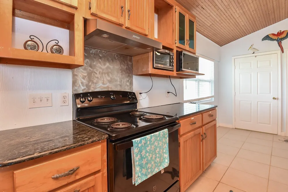 109 County Road 230 Sargent, TX 77414
