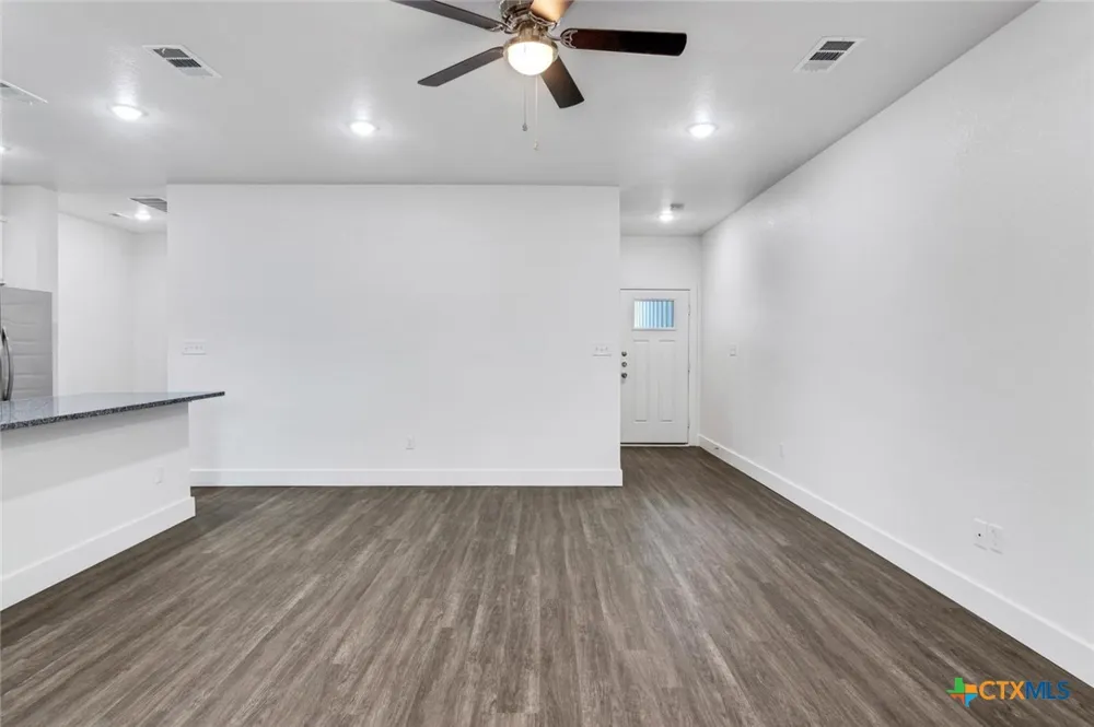 1904 Royal Loop Belton, TX 76513
