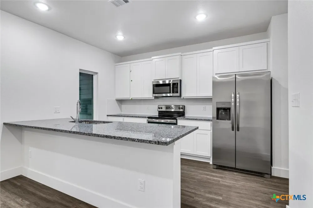 1904 Royal Loop Belton, TX 76513