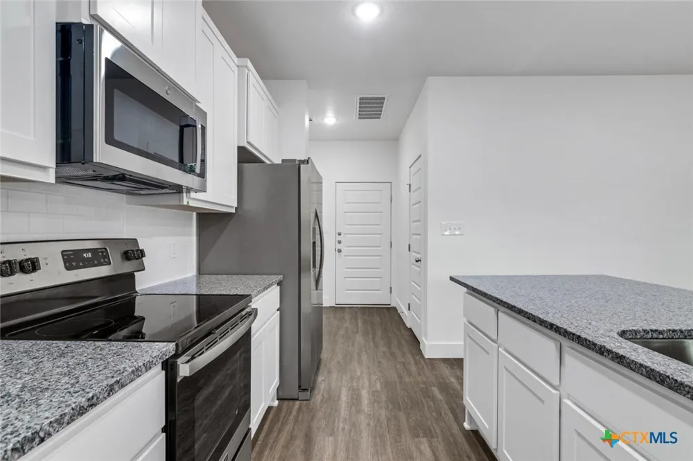 1904 Royal Loop Belton, TX 76513