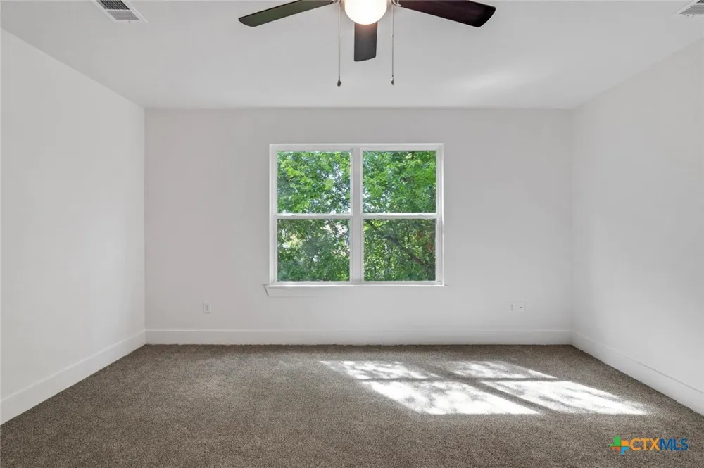 1904 Royal Loop Belton, TX 76513