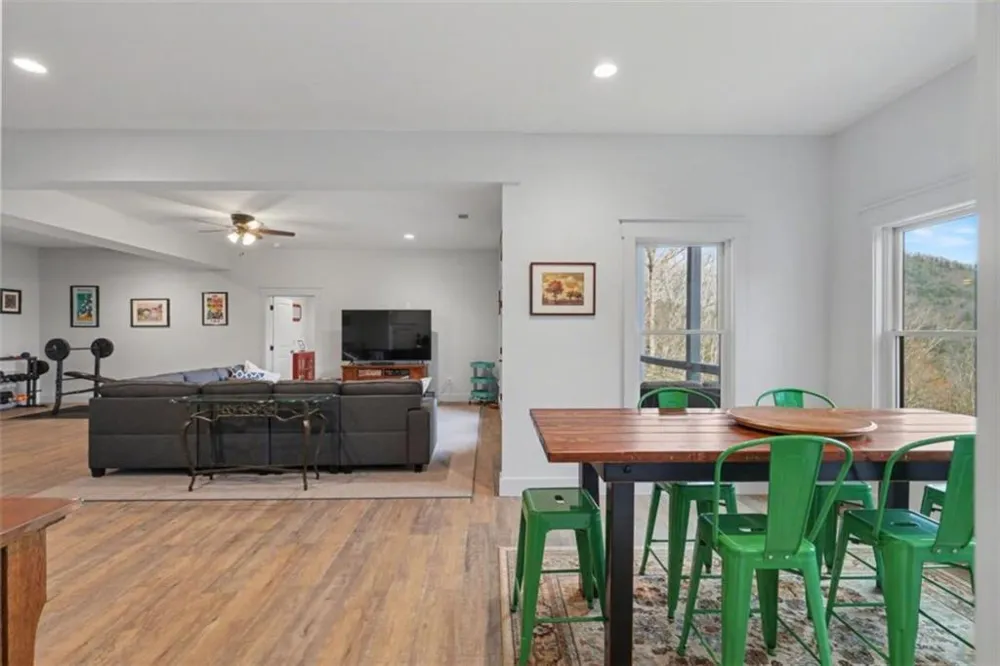 452 Chestnut Mountain Road Blairsville, GA 30512