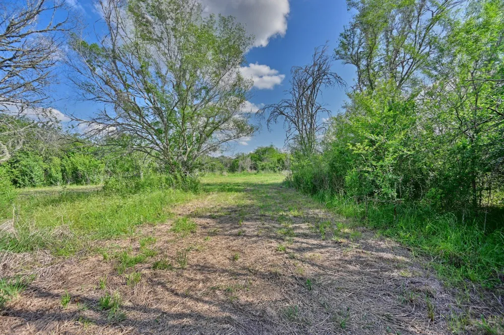 Lange Rd Road Ledbetter, TX 78946