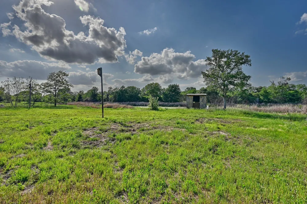 Lange Rd Ledbetter, TX 78946
