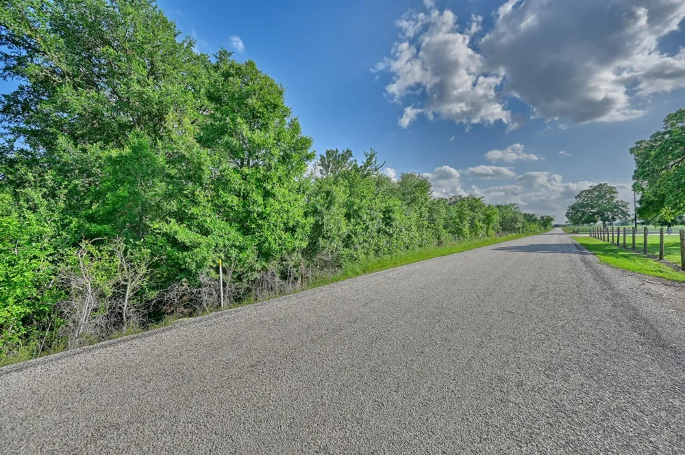 Lange Rd Ledbetter, TX 78946