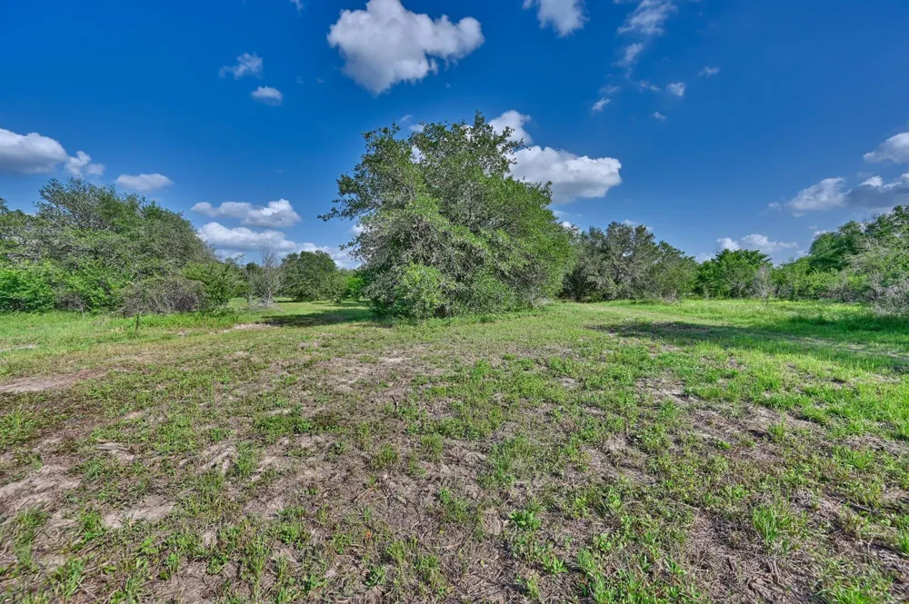 Lange Rd Ledbetter, TX 78946