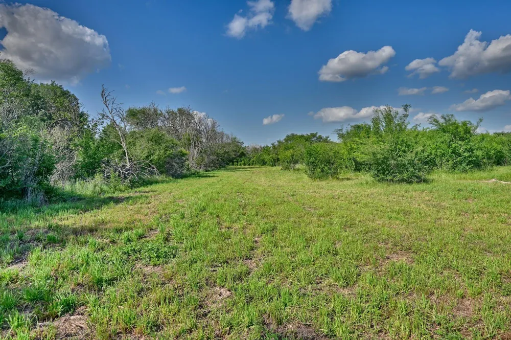 Lange Rd Ledbetter, TX 78946