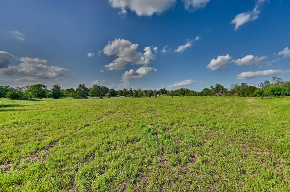 Lange Rd Ledbetter, TX 78946