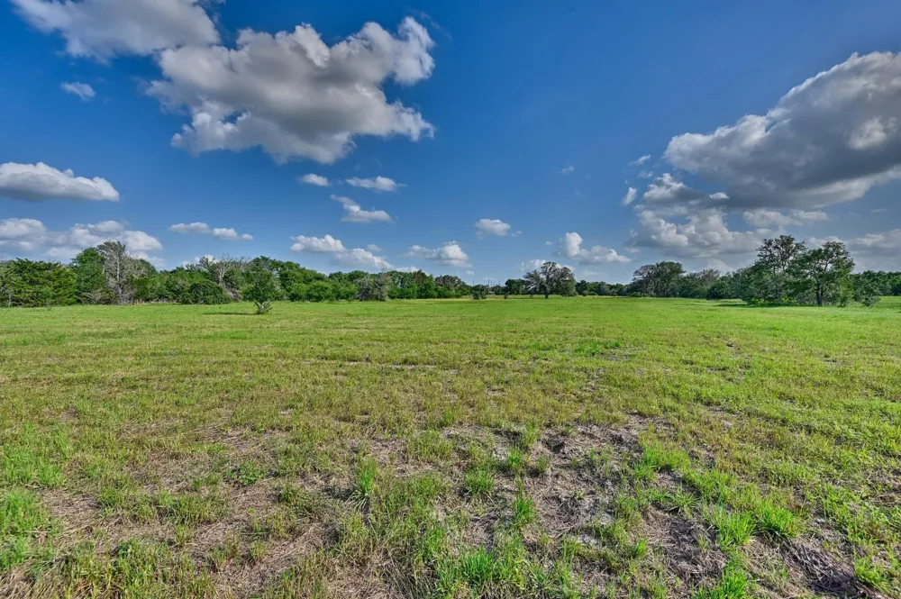 Lange Rd Ledbetter, TX 78946