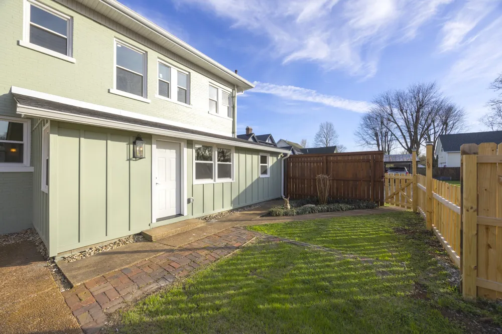 206 S Main St Mount Pleasant, TN 38474