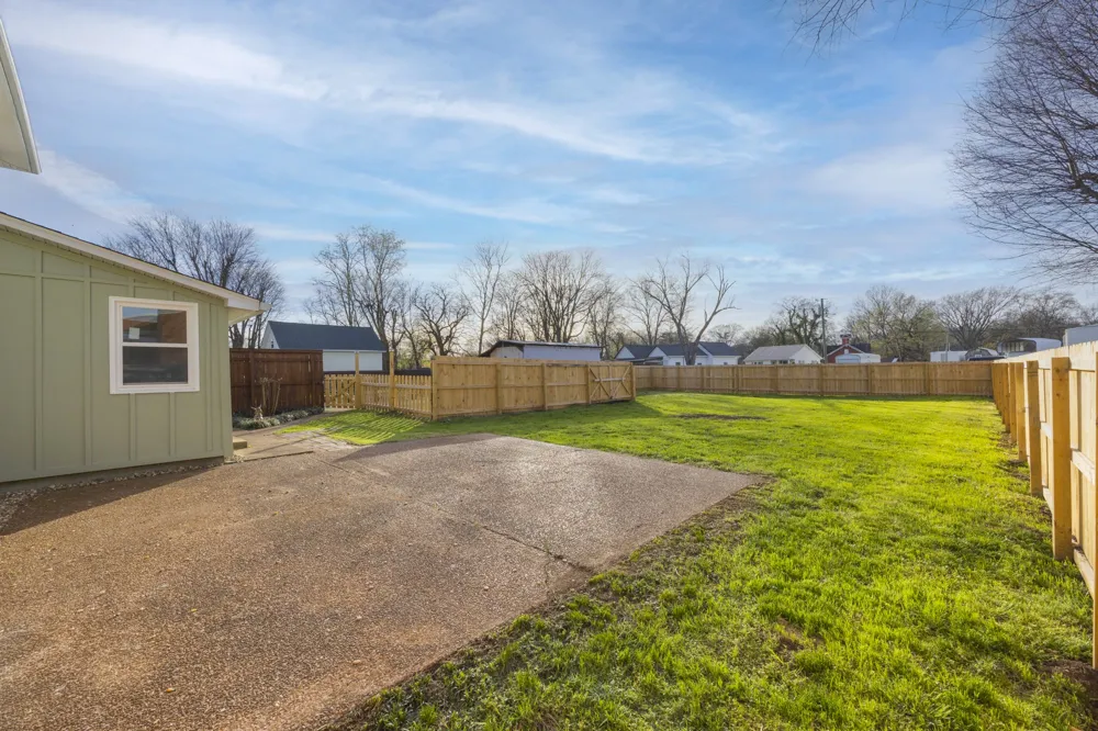 206 S Main St Mount Pleasant, TN 38474