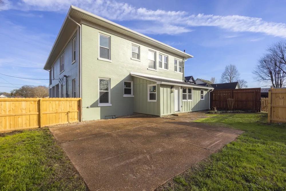 206 S Main St Mount Pleasant, TN 38474