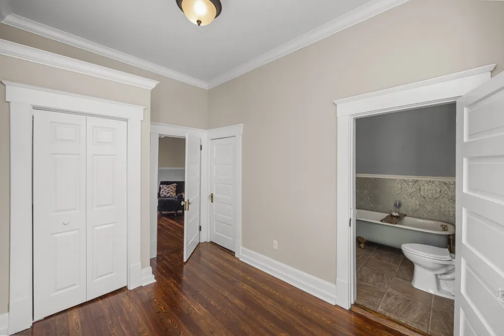 206 S Main St Mount Pleasant, TN 38474