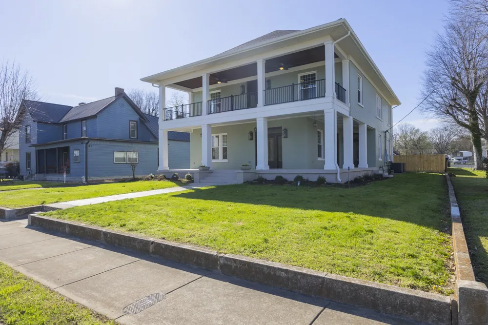 206 S Main St Mount Pleasant, TN 38474