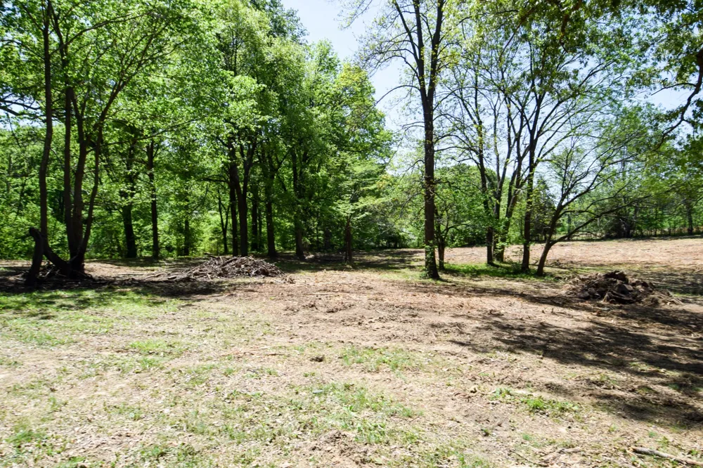 430 South Rd Cottontown, TN 37048