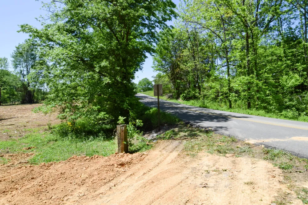 430 South Rd Cottontown, TN 37048