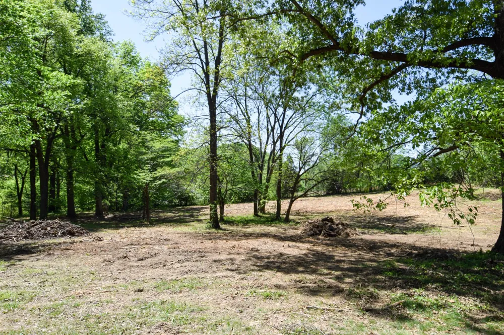 430 South Rd Cottontown, TN 37048