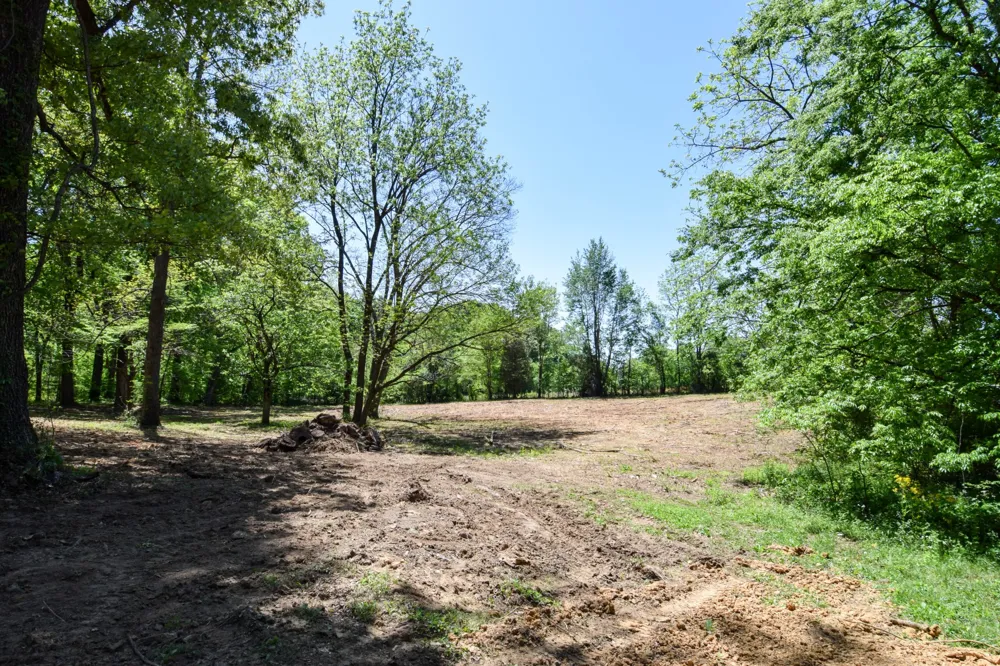 430 South Rd Cottontown, TN 37048