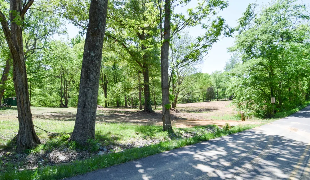 430 South Rd Cottontown, TN 37048