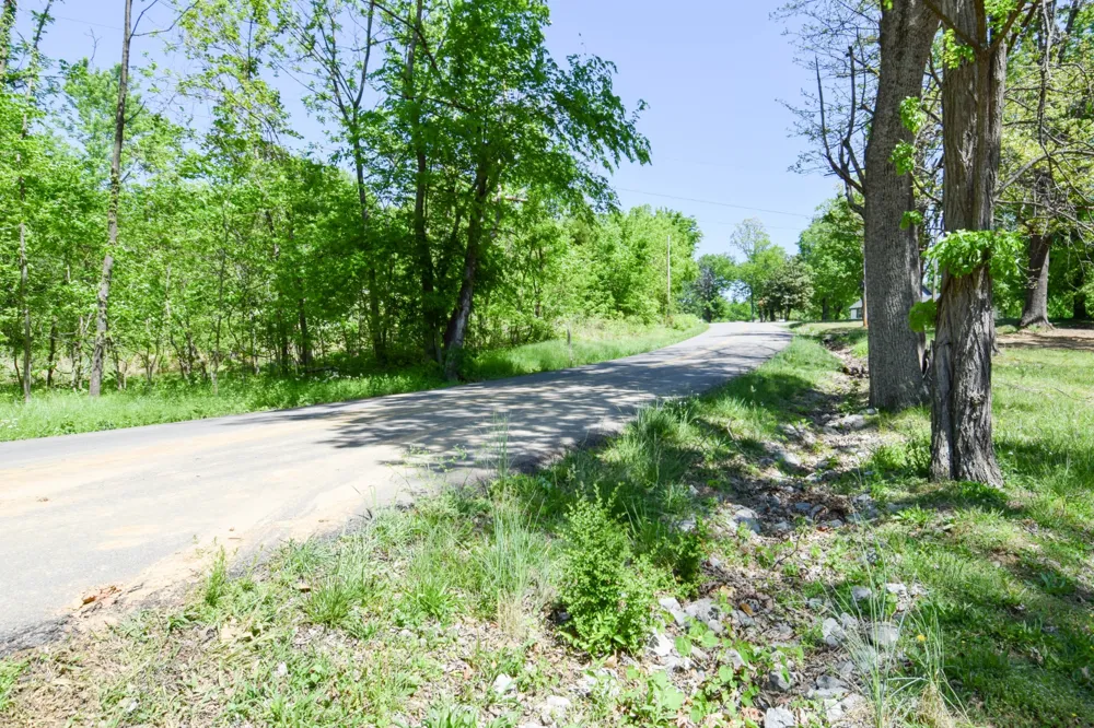 430 South Rd Cottontown, TN 37048