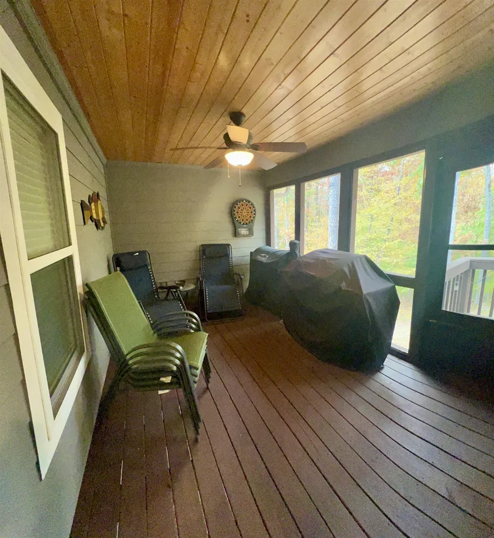 120 CHVAL DR Counce, TN 38326