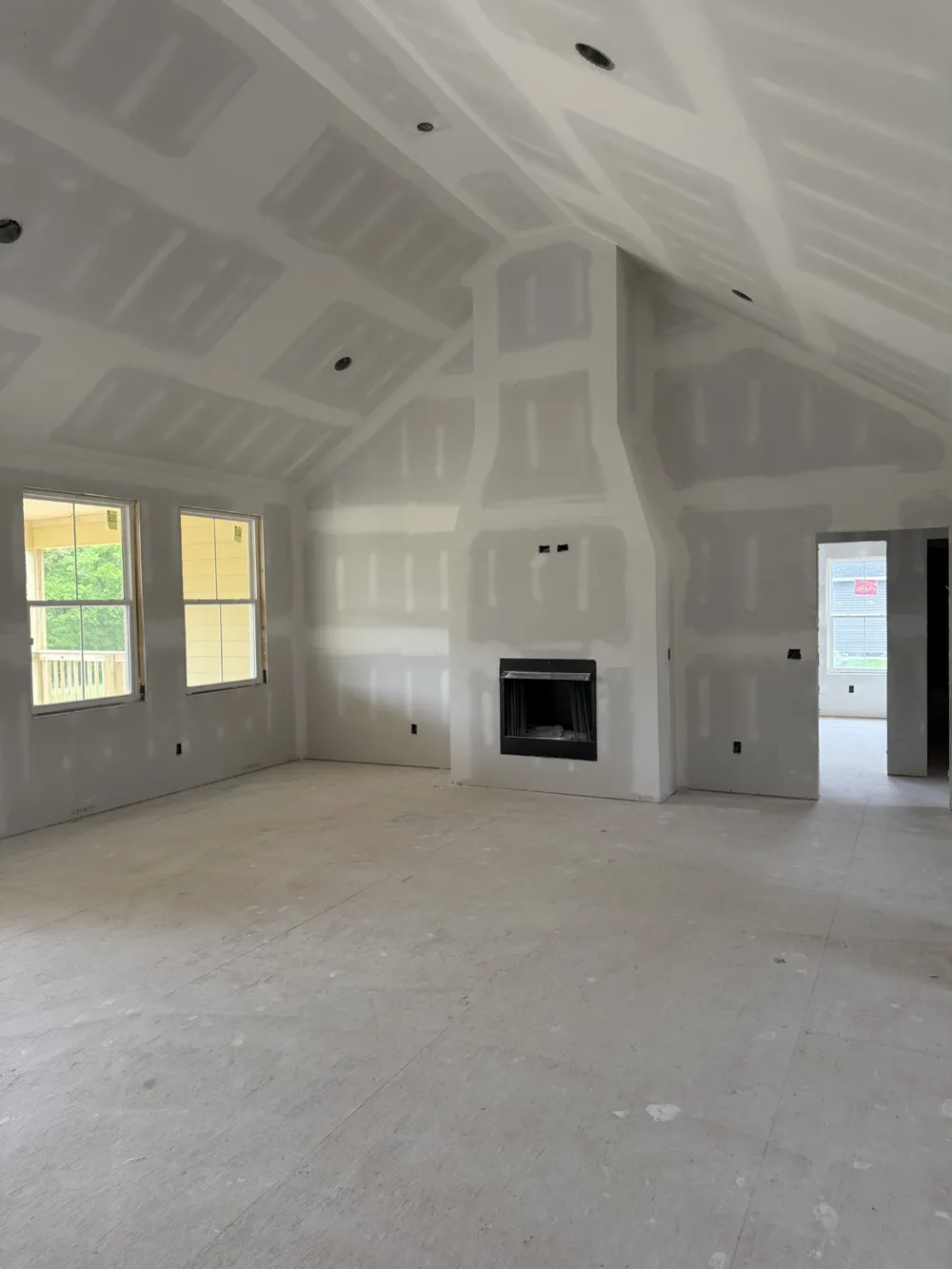 8680 Middle Lick Creek Rd Lyles, TN 37098