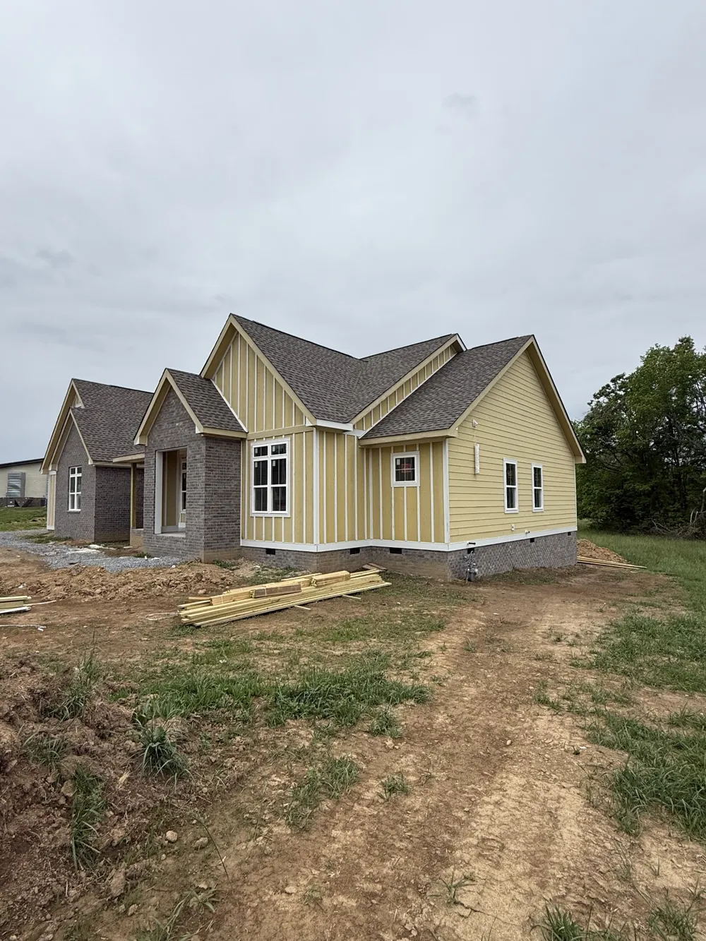 8680 Middle Lick Creek Rd Lyles, TN 37098