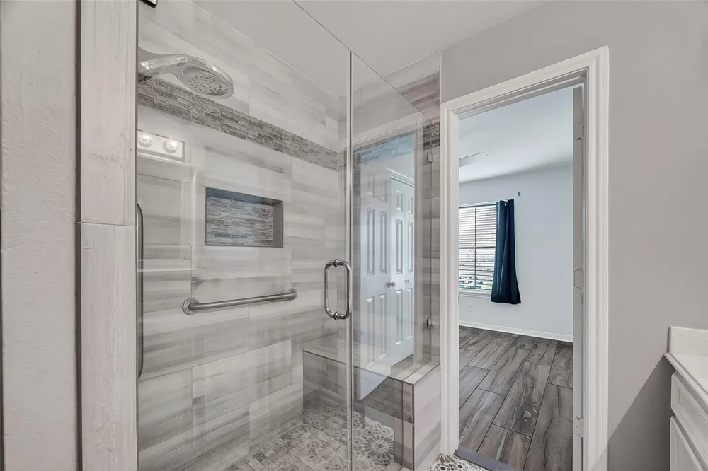 925 Bonita Street Bayou Vista, TX 77563