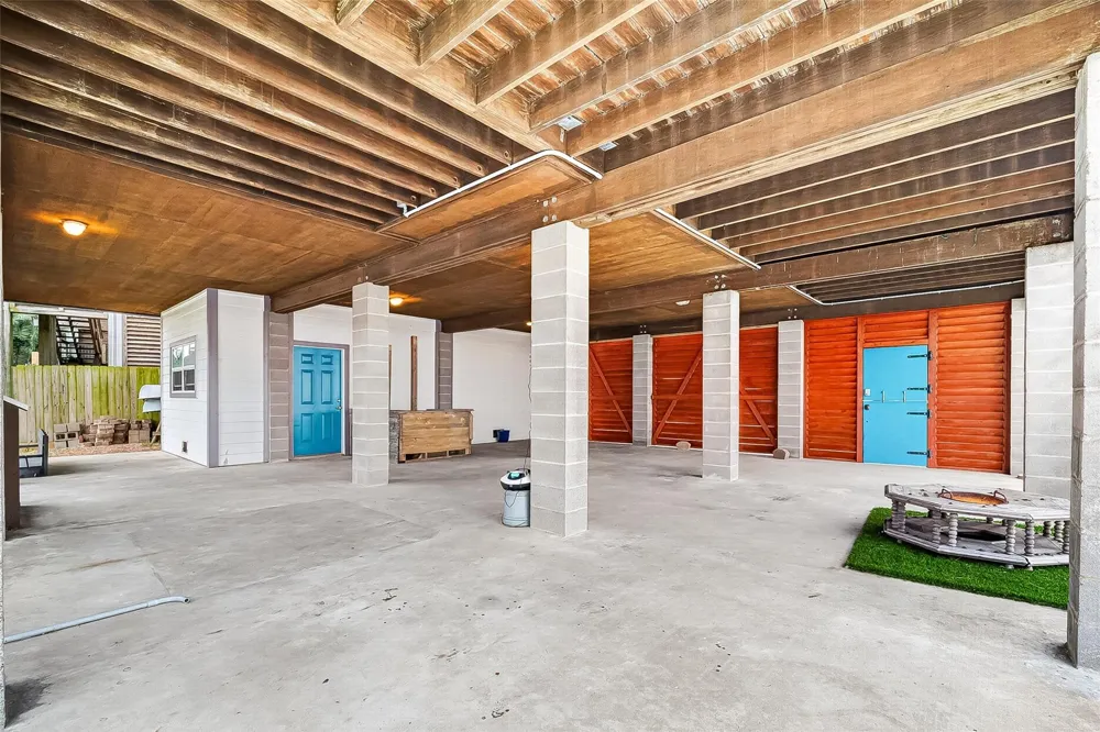 925 Bonita Street Bayou Vista, TX 77563