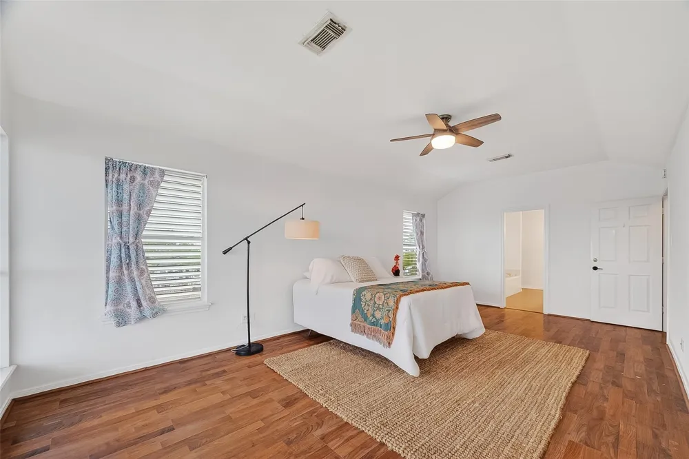 925 Bonita Street Bayou Vista, TX 77563