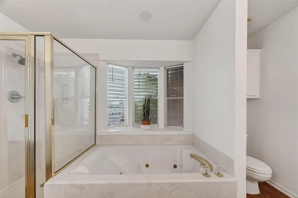 925 Bonita Street Bayou Vista, TX 77563