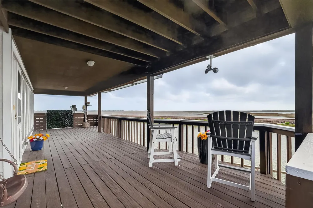 925 Bonita Street Bayou Vista, TX 77563