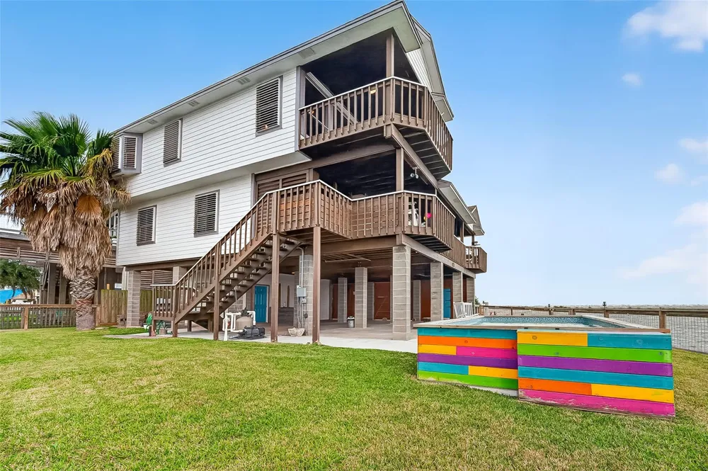 925 Bonita Street Bayou Vista, TX 77563