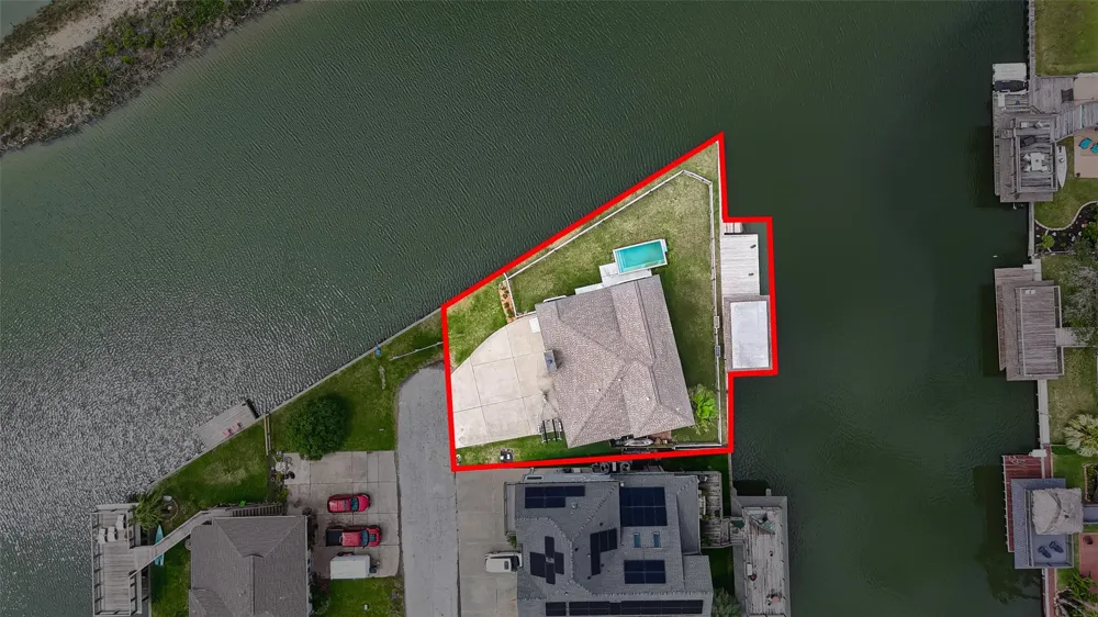 925 Bonita Street Bayou Vista, TX 77563