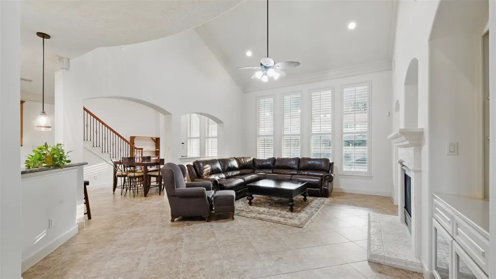 3602 Lindhaven Drive Pearland, TX 77584