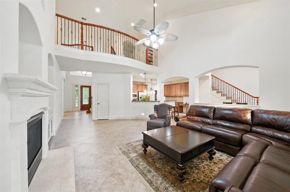 3602 Lindhaven Drive Pearland, TX 77584