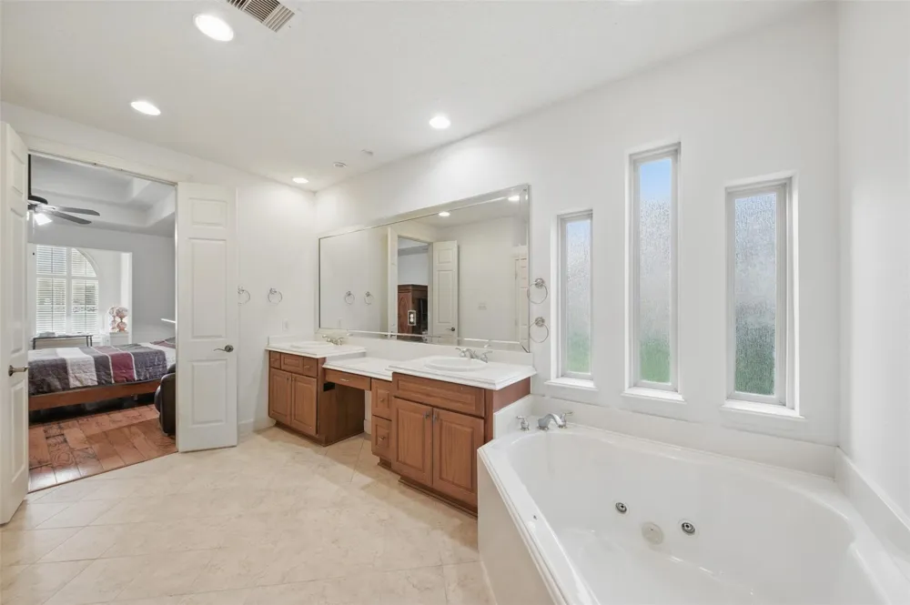 3602 Lindhaven Drive Pearland, TX 77584
