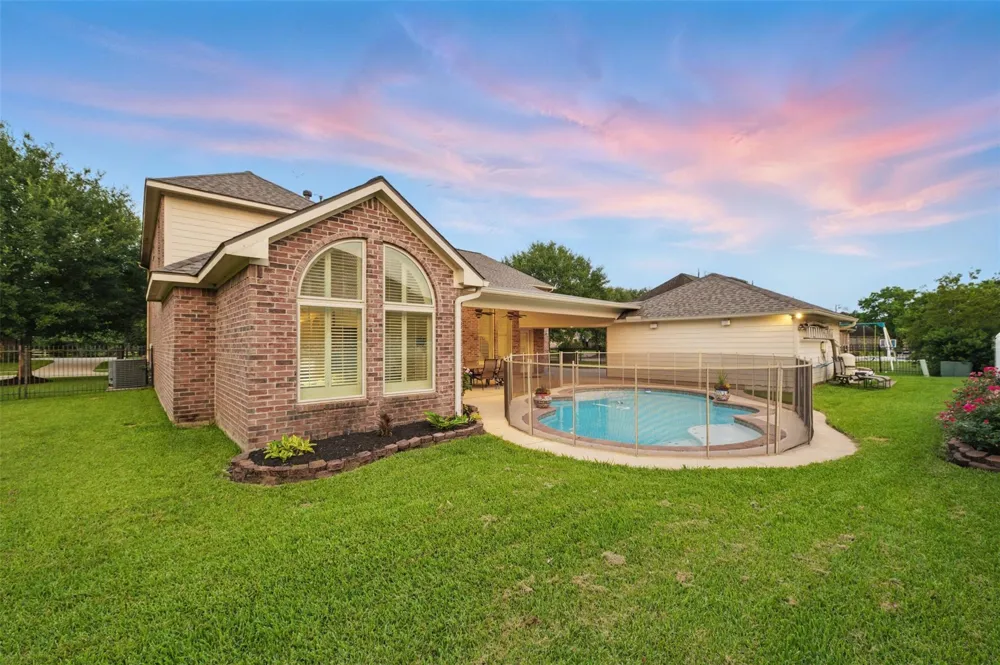 3602 Lindhaven Drive Pearland, TX 77584