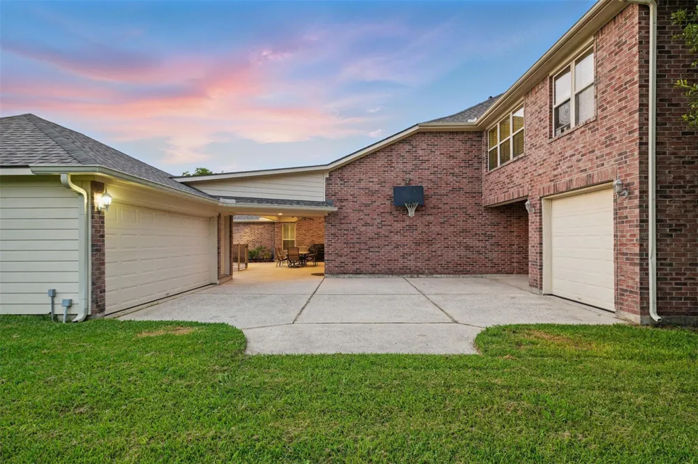 3602 Lindhaven Drive Pearland, TX 77584
