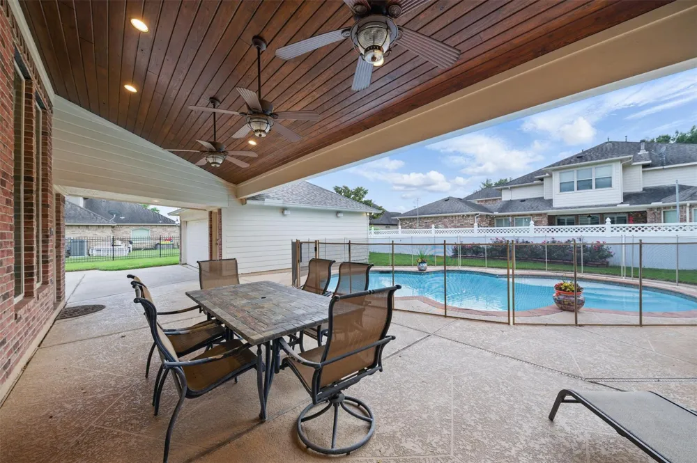 3602 Lindhaven Drive Pearland, TX 77584
