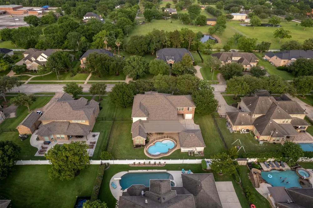 3602 Lindhaven Drive Pearland, TX 77584