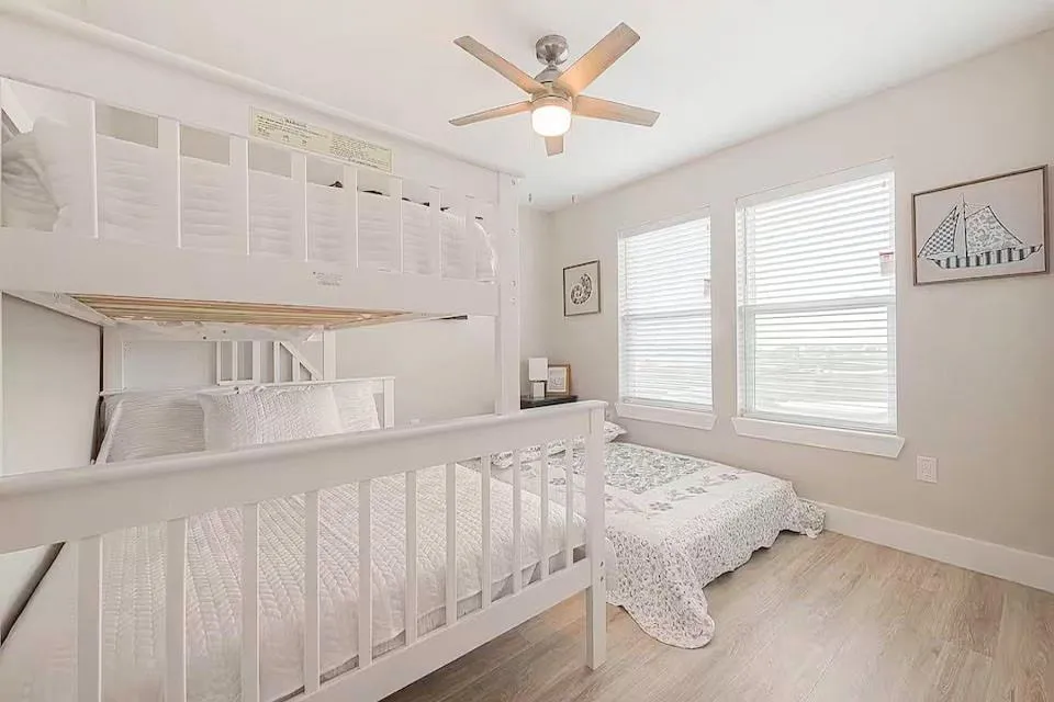 226 Bay Avenue Freeport, TX 77541