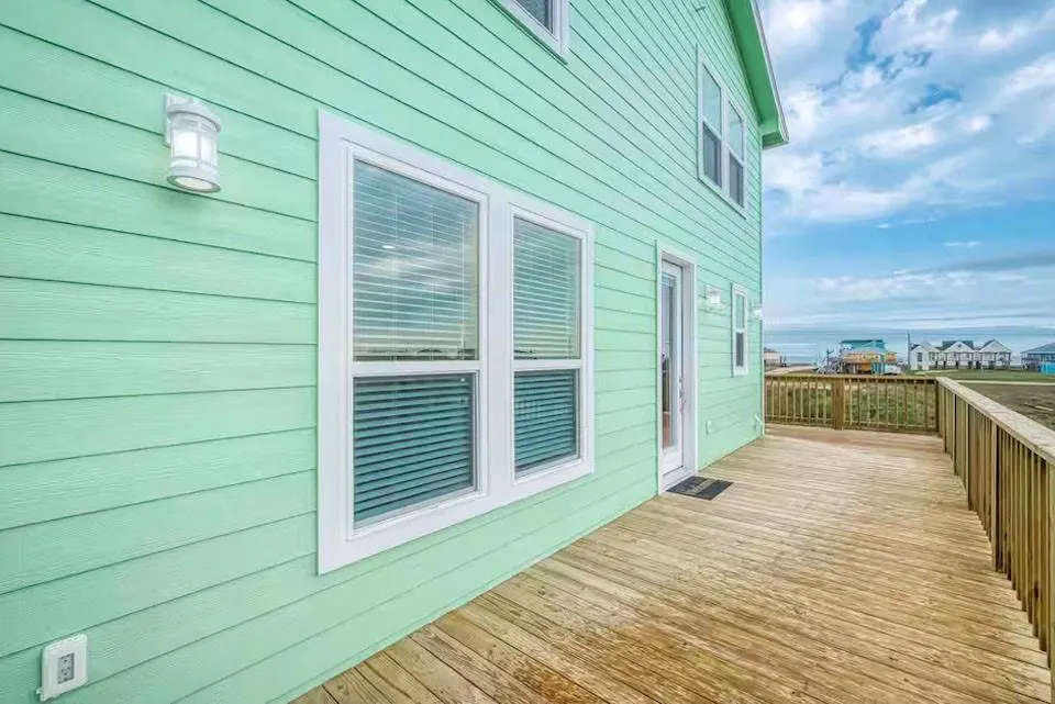 226 Bay Avenue Freeport, TX 77541